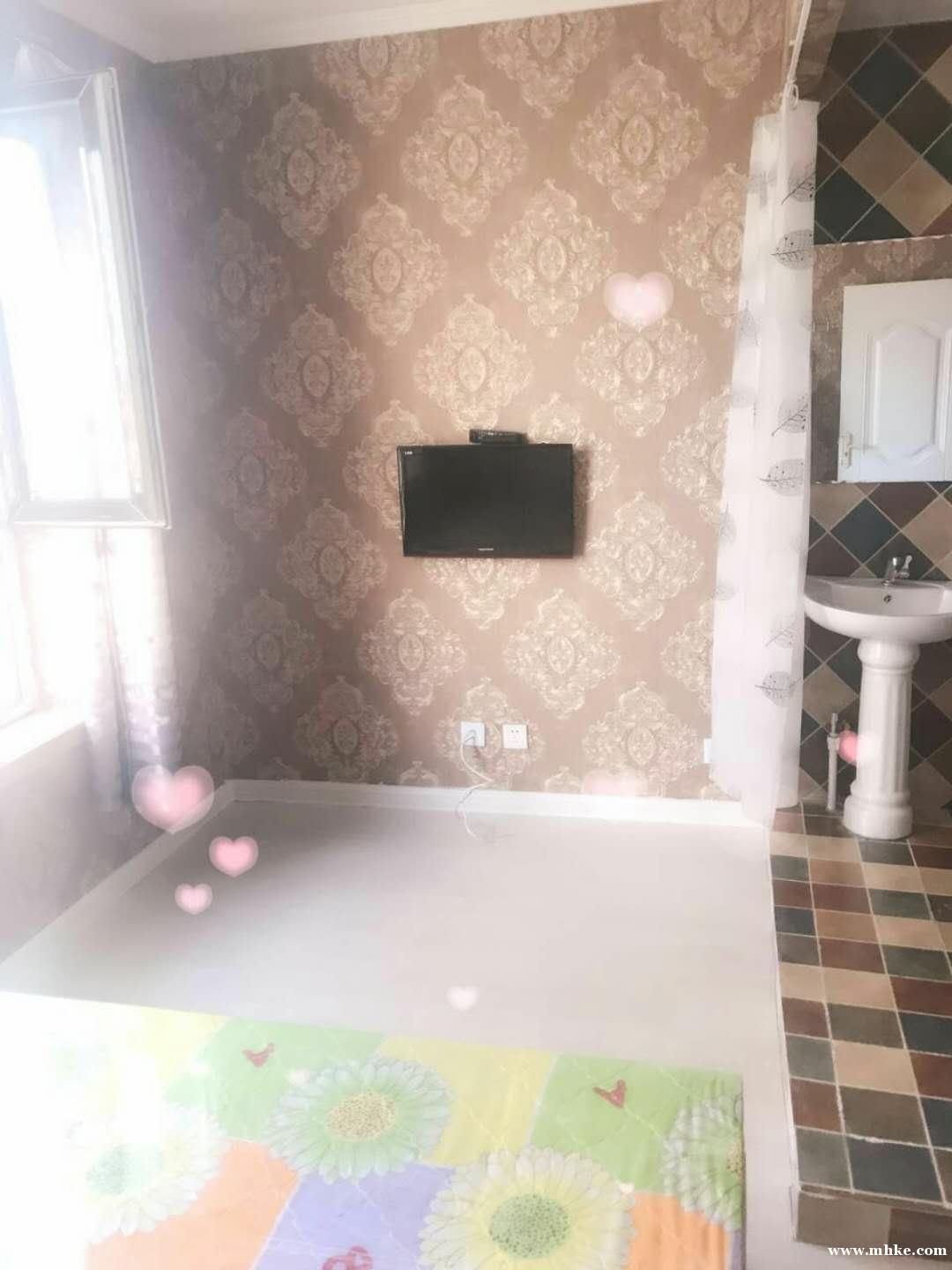 華府尊邸公寓招租精裝修獨(dú)立衛(wèi)浴押一付一 華府尊邸公寓招租精裝修獨(dú)立衛(wèi)浴押一付一