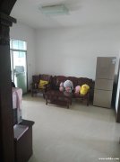 出售鐵路二小（第四實(shí)驗(yàn)小學(xué)）對(duì)面6樓個(gè)人出售