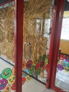 店鋪搬遷，部分家具桌椅燈箱鋼化玻璃沙發(fā)吧臺(tái)等出售給錢(qián)就賣(mài)