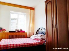 梅河口信用聯(lián)社家屬樓三室一廳明廚明衛(wèi)出售，位置好，學(xué)區(qū)房無物