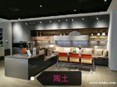 出兌木門(mén)衣柜櫥柜店