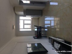 學區(qū)房出租，位于軍休小區(qū)（民政局后面）步行梯7樓70平，拎包