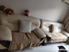 家用三組皮沙發(fā)給錢就賣