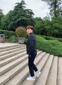 本人男求職，30歲，加我微信謝謝