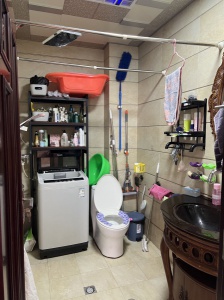 天成國(guó)際步梯五樓整屋實(shí)木