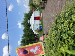 爐香莊園，招服務員，