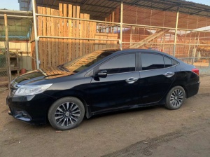 出售本田凌派14年手動(dòng)擋。四萬(wàn)五