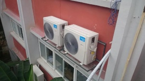 專業(yè)安裝空調(diào)。 維修 移機(jī)