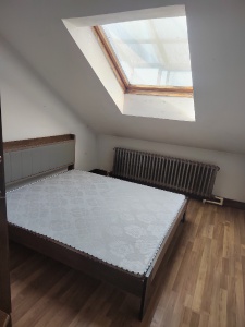 博文學(xué)校對面桃源新村步梯七樓便宜出租