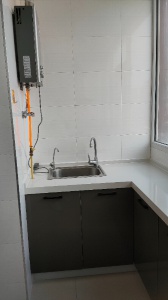 出租豐華園12B四樓，年租，包物業(yè)取暖費