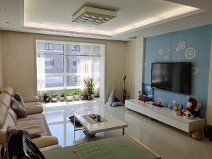 出租城市經(jīng)典，步梯，五樓