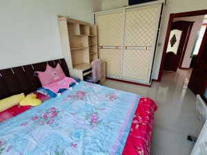 水岸三期4樓大兩居