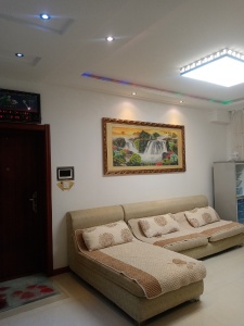 出租天成國(guó)際5樓72平余熱溫度22度左右