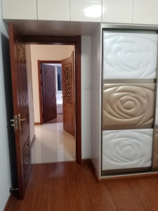 出租鄰街天成國際五樓，松江路市場對面