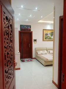 出租天成國際步梯五樓72平1.3萬不包物業(yè)取暖余熱22度左右