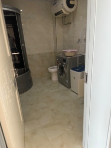 梅河口建材城3期1單元401年租11000.不包暖氣費(fèi)和物業(yè)費(fèi) 8月初起.兩室一廳.90多平方 聯(lián)系電話：165 6449 6999