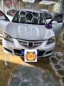 10年1.6馬自達3自動，保險12月，檢車12月、車啥毛病沒有，內(nèi)飾新，漆面有點小瑕疵…9000元。電話15643571107