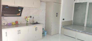 全新裝修，可日租，月租，年租。