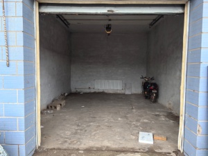 金色嘉園車庫出售