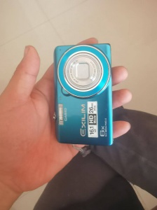 出售手機(jī)，照相機(jī)，價(jià)格不貴