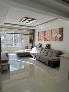 出售華府3樓兩室一廳