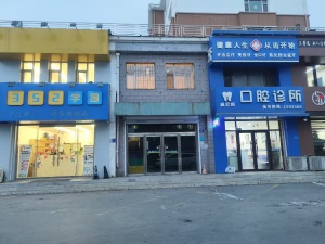 威尼斯正門(mén)門(mén)市出租出售