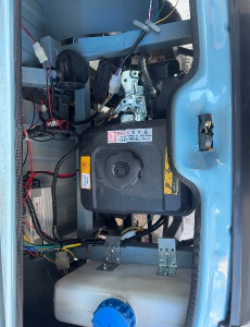 賣四輪電動(dòng)車