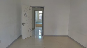 急售鐵鑫佳苑一樓，價(jià)格可議