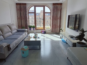 清華園兩室一廳三衛(wèi)整租