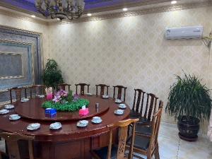 旺店出兌，長安城對面芳華名苑門市王家菜館