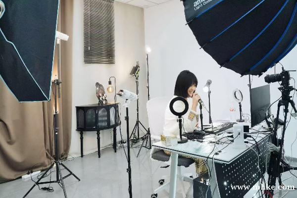 金羽電子商務(wù)誠(chéng)聘娛樂主播網(wǎng)紅 金羽電子商務(wù)誠(chéng)聘娛樂主播網(wǎng)紅